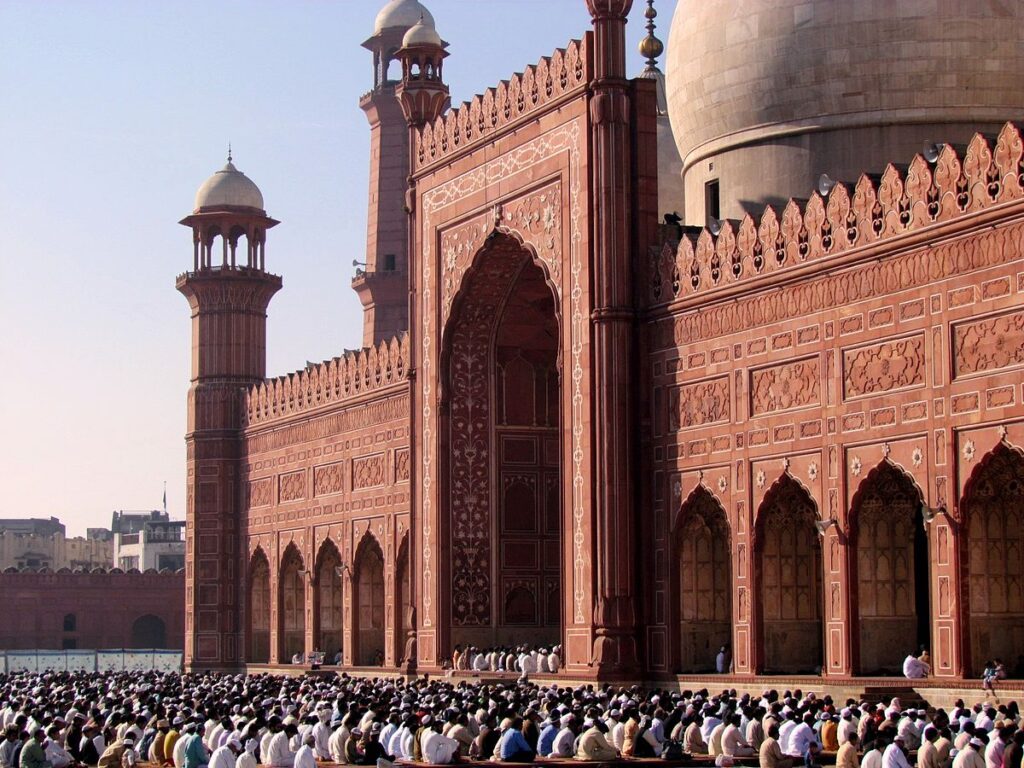 Badshahi Mosque Lahore heritage site opposite Lahore Fort