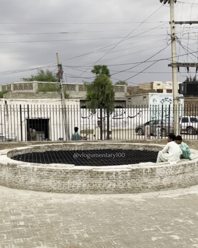 Well of Wan Bhachran Stepwell with net and children sitting