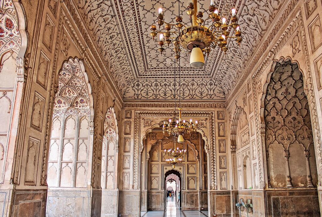 Inside prayer hall of Badshahi Mosque with marble frescoes