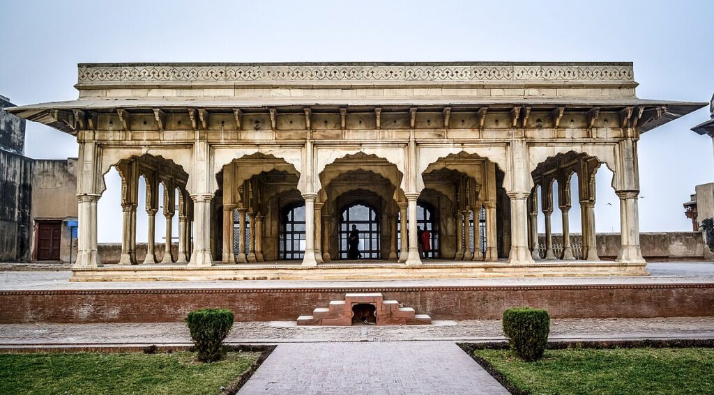 The Diwan-i-Khas is where the Emperor would attend to state affairs.
