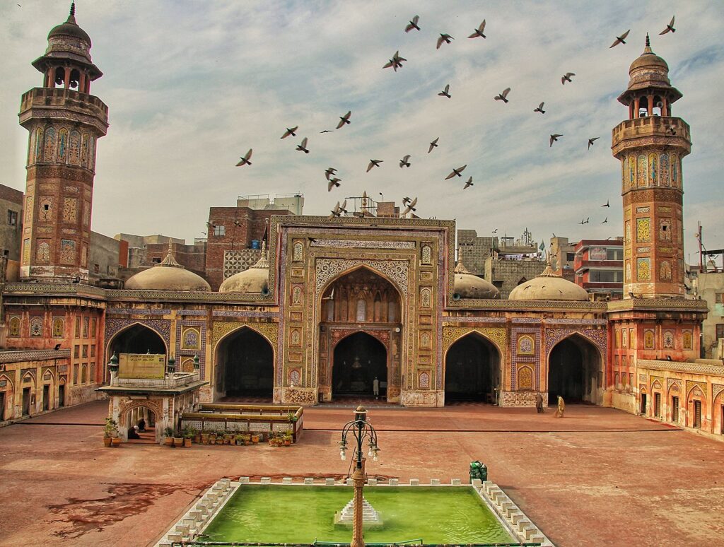 Masjid wazir khan