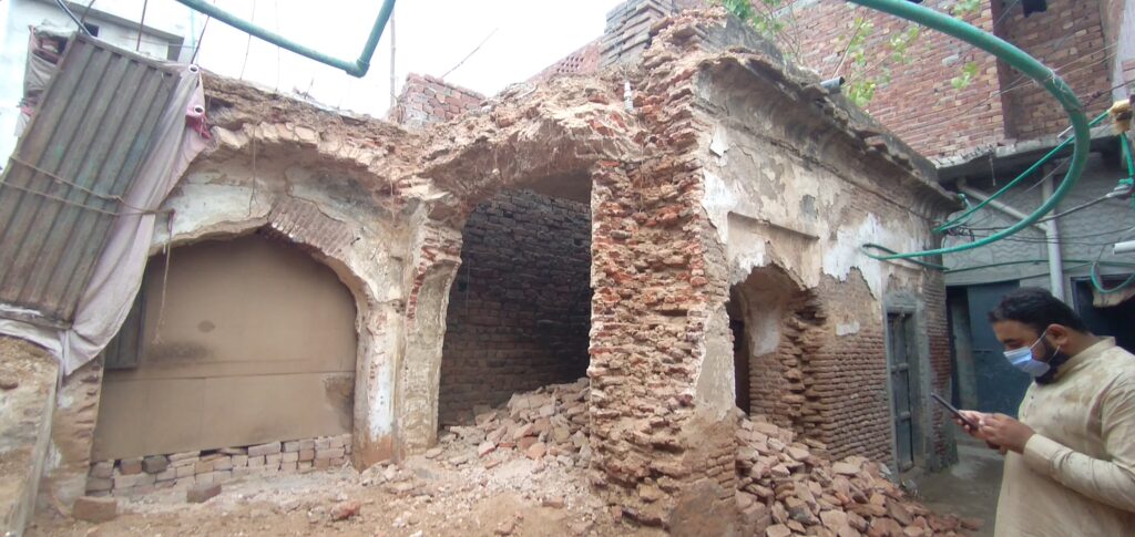 Remains of Hindu temple near Thokar Niaz Baig